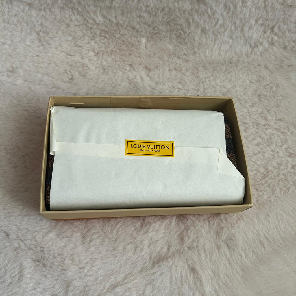 Pochette zippée motif carreaux beige et marron