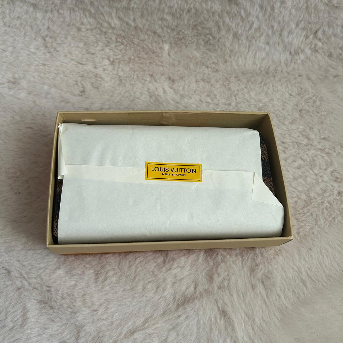 Pochette zippée motif carreaux beige et marron