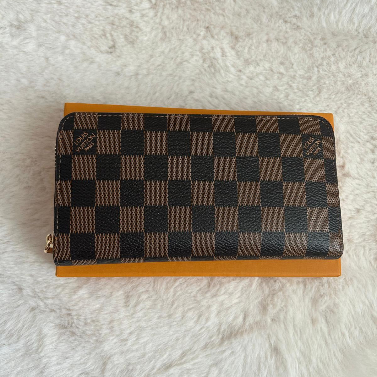 Pochette zippée motif carreaux beige et marron