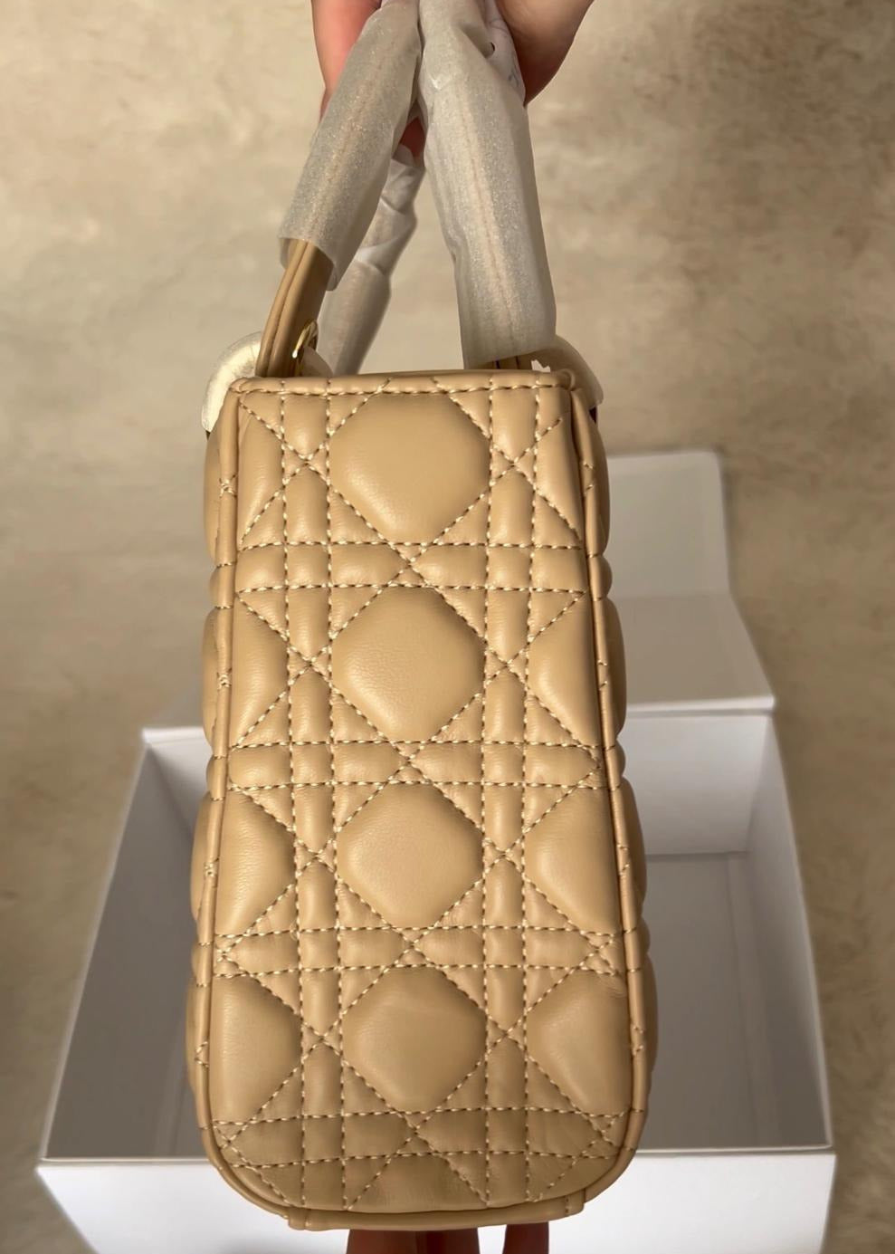 Sac à main cuir matelassé beige — Taille M