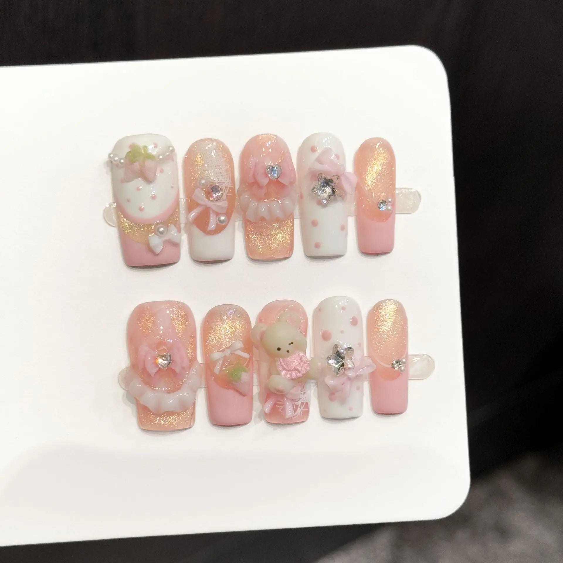 Faux ongles à pression Carré Long Rose Doré Ourson Fraise Effet Miroir - Faits main (Lot de 10)