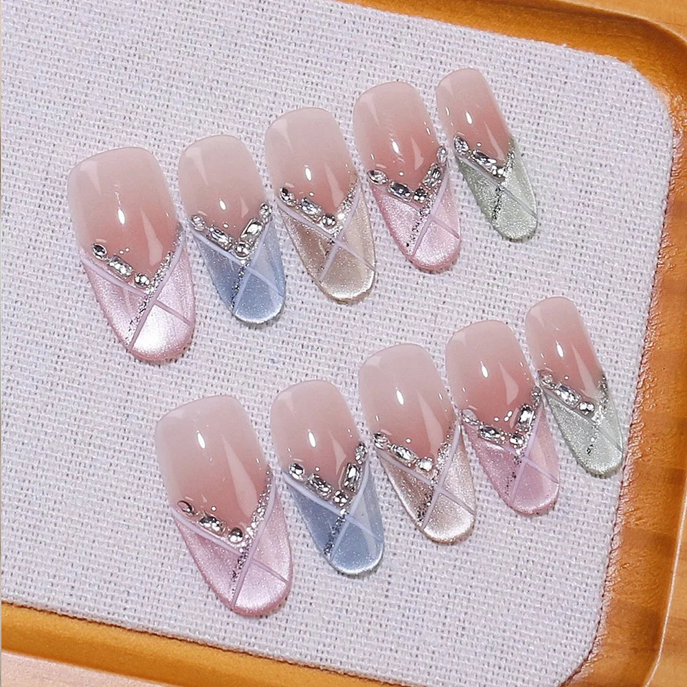 Faux ongles à pression Ovale Moyen Nude Géométrique Multicolore Strass – Faits main (Lot de 10)
