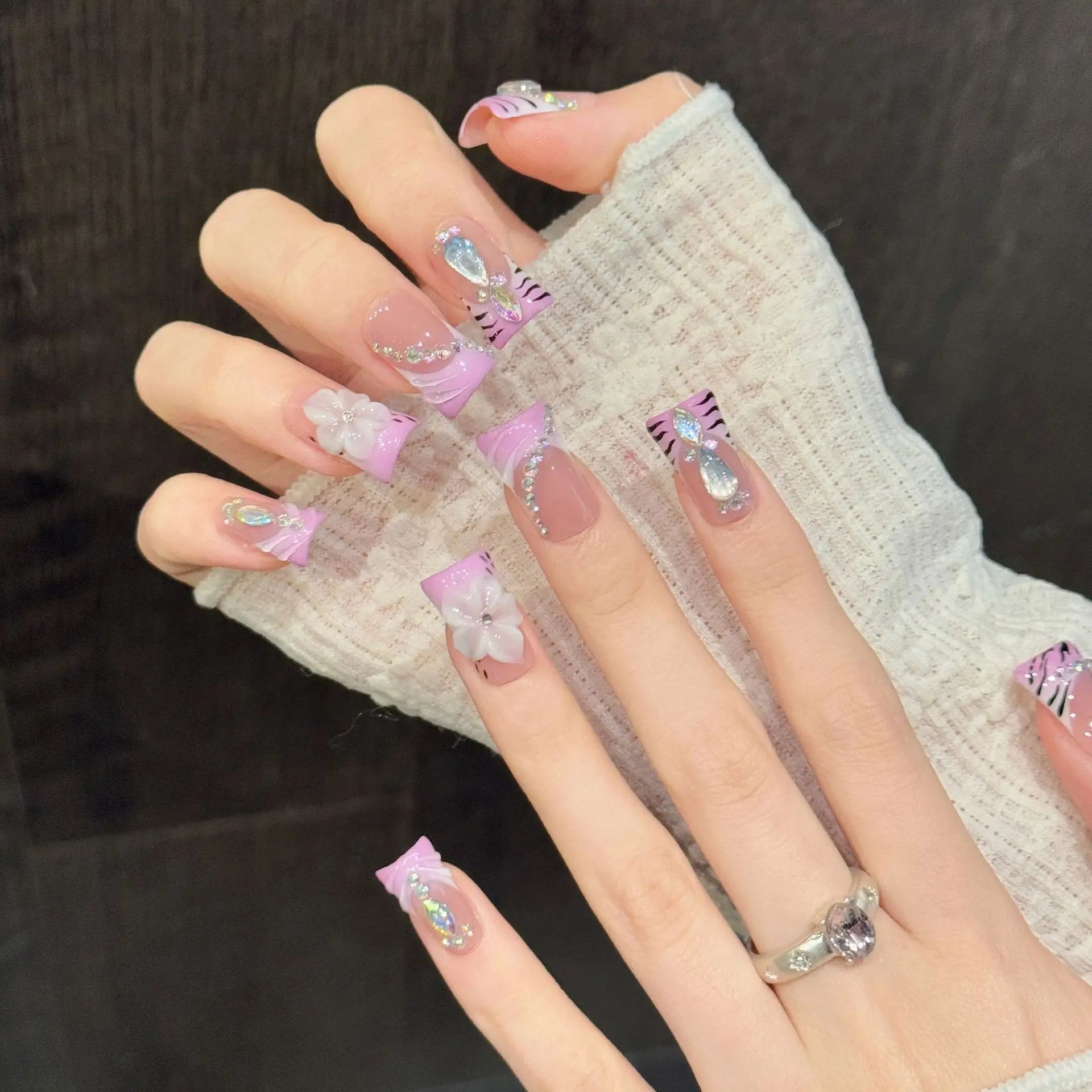 Faux ongles à pression Duck Moyen Dégradé Poudré Tigre Couleurs Magiques - Faits main (Lot de 10)