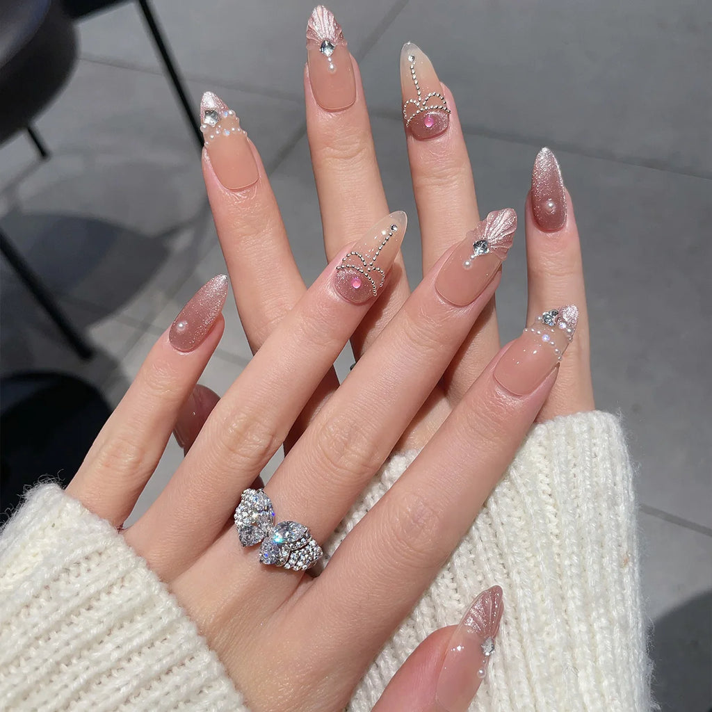 Faux ongles à pression en Amande Nude Rosé Strass – Faits main (Lot de 10)