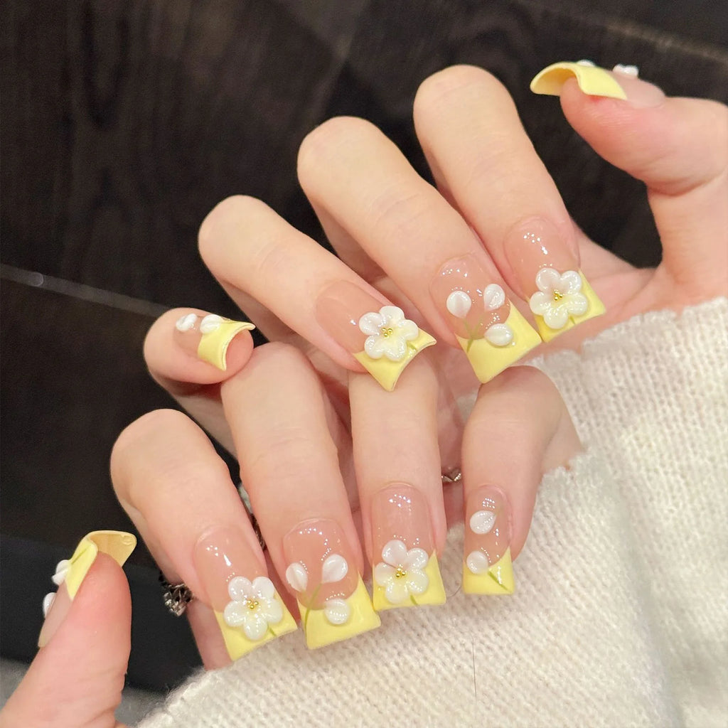 Faux ongles à pression Duck Beige Rosé French Fleur Blanche - Faits main (Lot de 10)