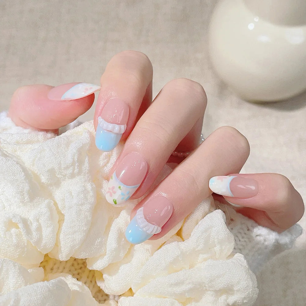 Faux ongles à pression en Amande -  French Rose Bleu Fleuri – Faits main (Lot de 10)
