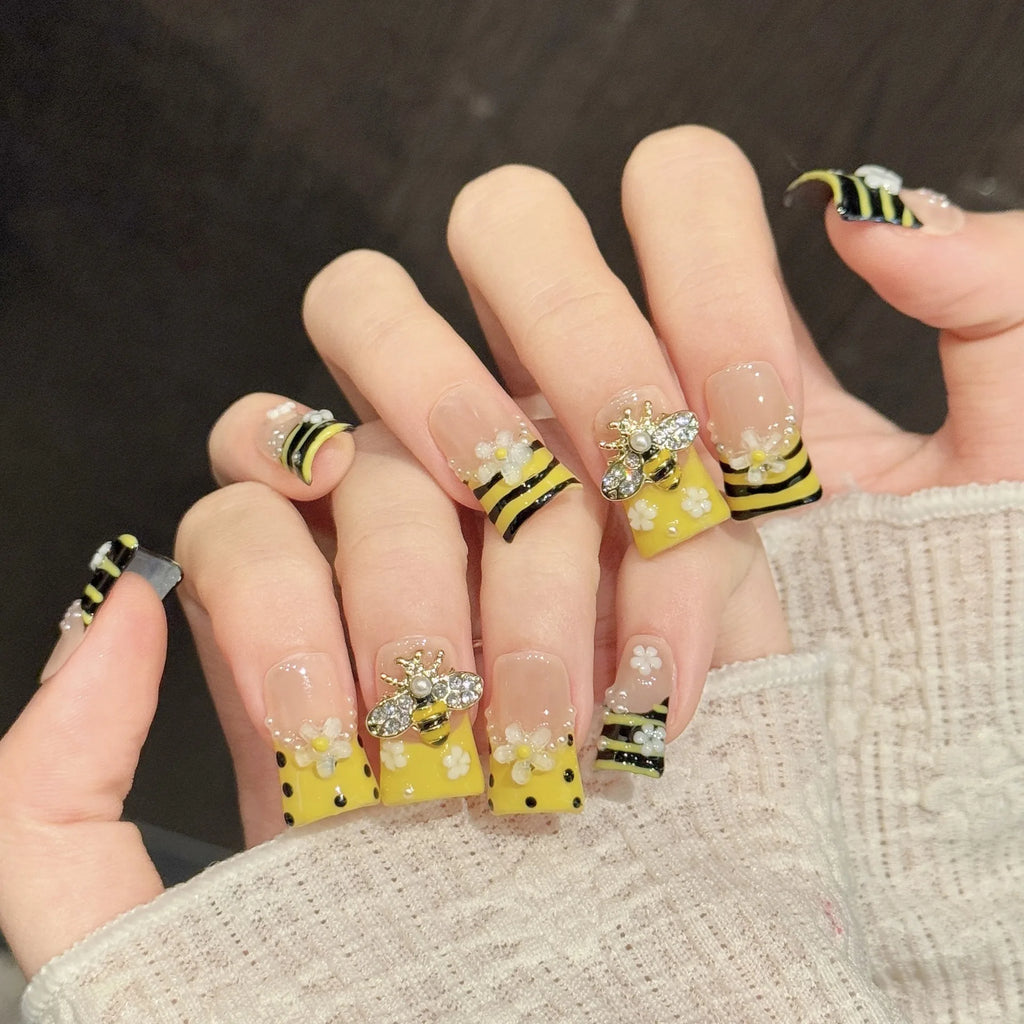 Faux ongles à pression Duck Moyen Rayé Coloré Style Duckbill Tendance - Faits main (Lot de 10)
