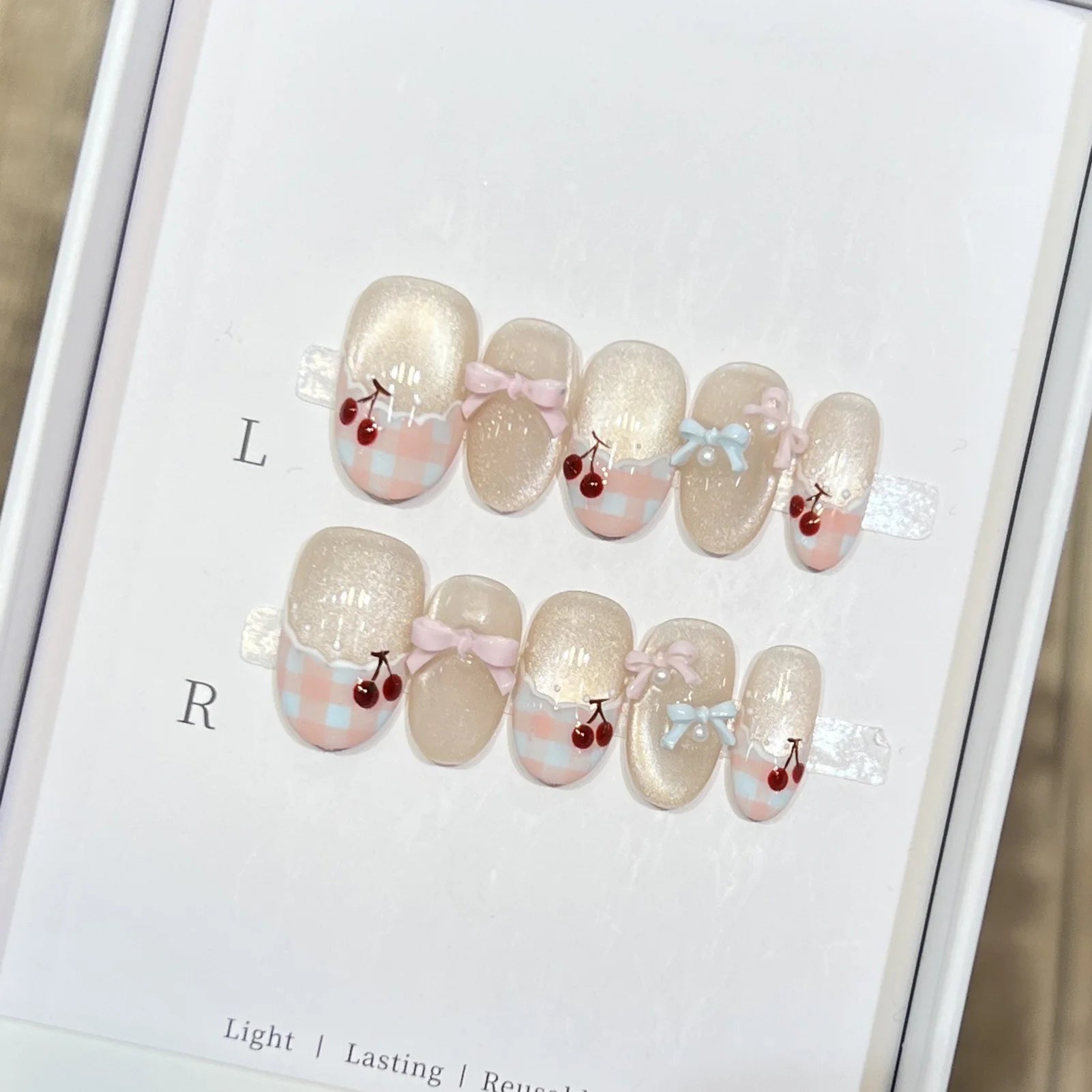 Faux ongles à pression Ovale Court Nœud Effet Miroir - Faits main (Lot de 10)
