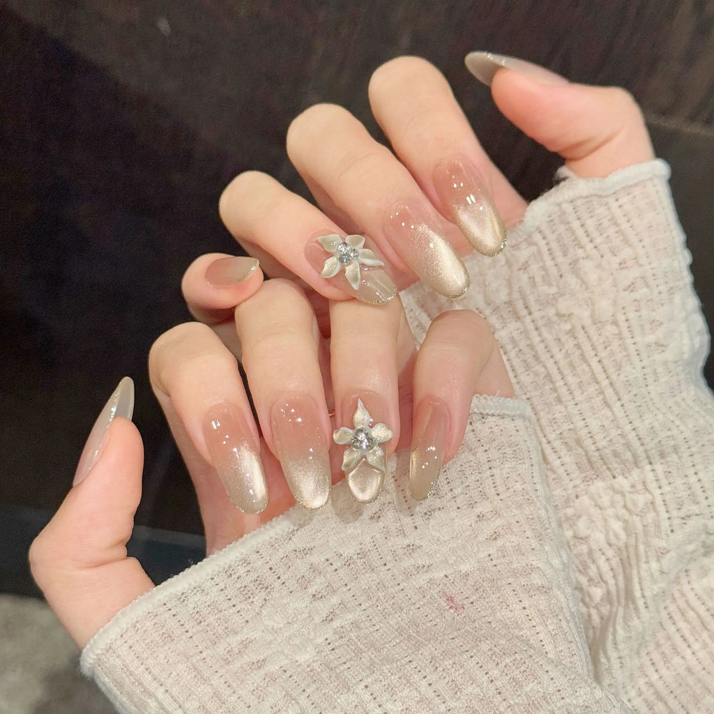 Faux ongles à pression Ovale Moyen Beige Sculpté 3D Contour Doré Effet Miroir - Faits main (Lot de 10)