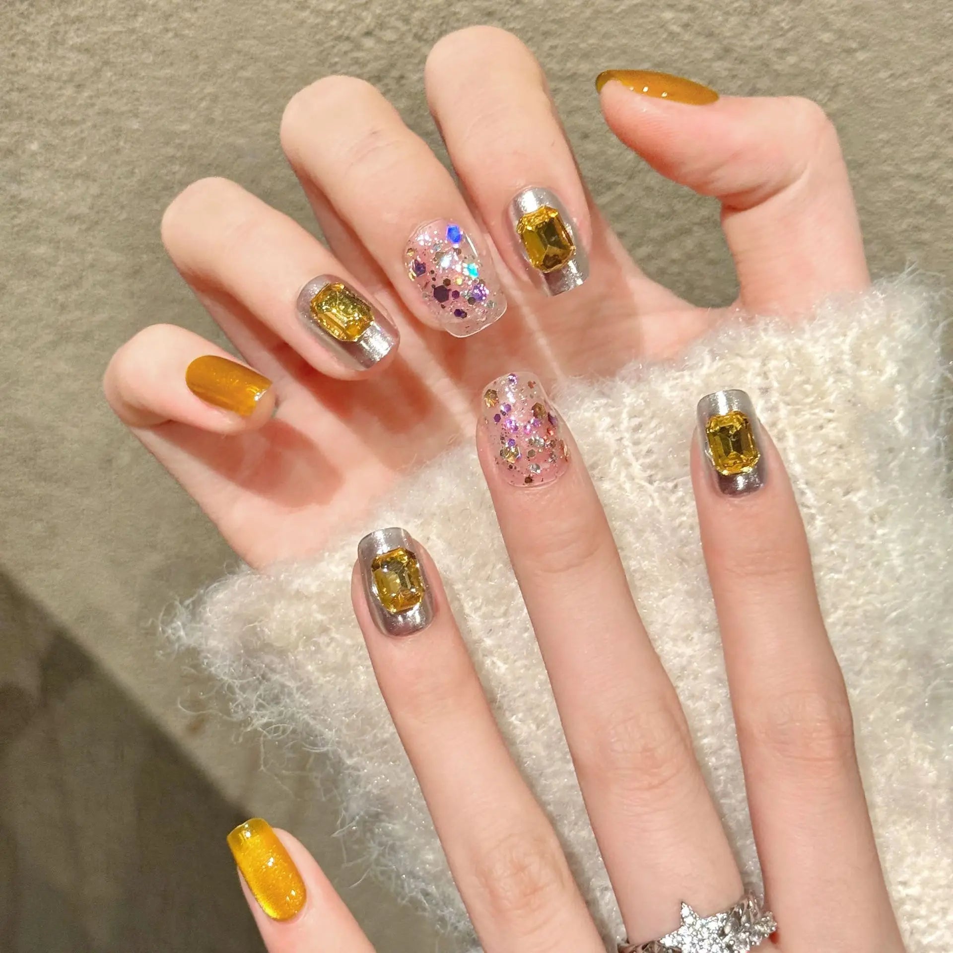 Faux ongles à pression Carré Moyen Doré Pailleté Œil de Chat Miroir Magique - Faits main (Lot de 10)
