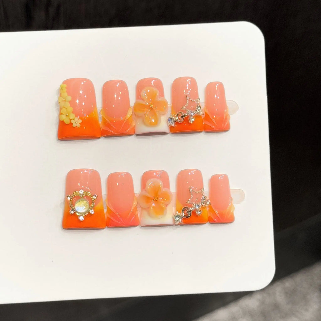 Faux ongles à pression Duck Moyen Orange Fleurs 3D Sculptées Strass - Faits main (Lot de 10)
