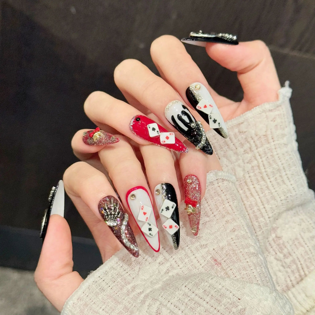 Faux ongles à pression Amande Long Rouge Pailleté Masque Poker Diamant - Faits main (Lot de 10)
