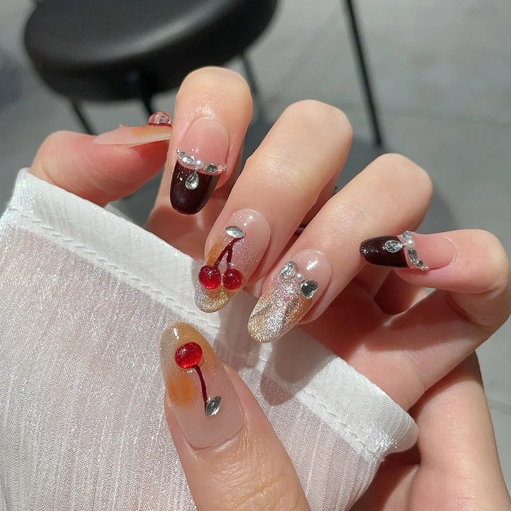 Faux ongles à pression Ovale Moyen Nude Dégradé Cerises Mignonnes - Faits main (Lot de 10)