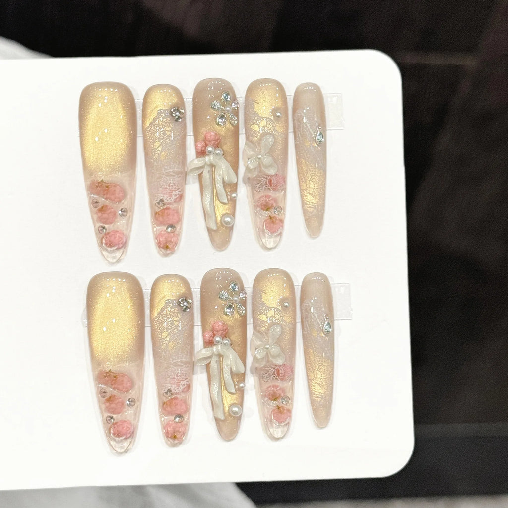 Faux ongles à pression Stiletto Long Fleurs Séchées et Dentelle - Faits main (Lot de 10)