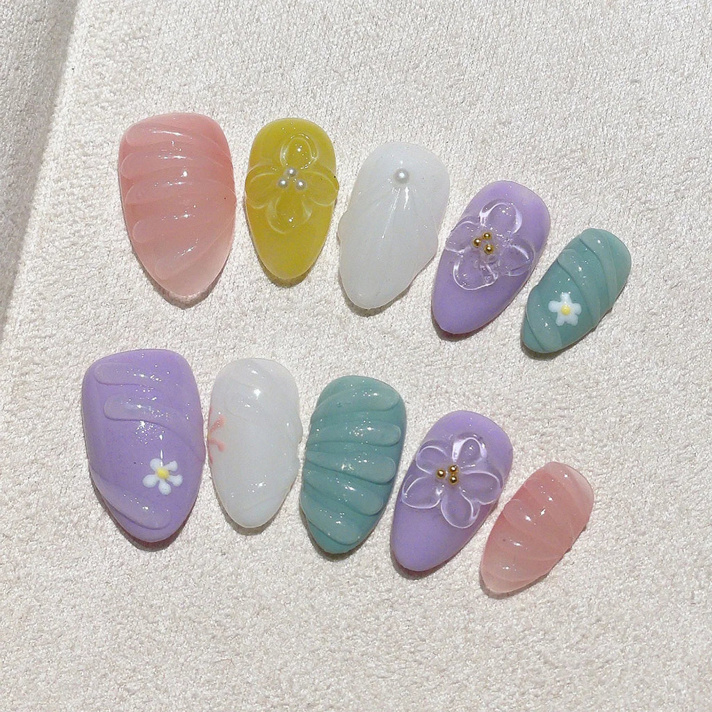 Faux ongles à pression Multicolore Fleurs Pastel – Amande - Faits main (Lot de 10)