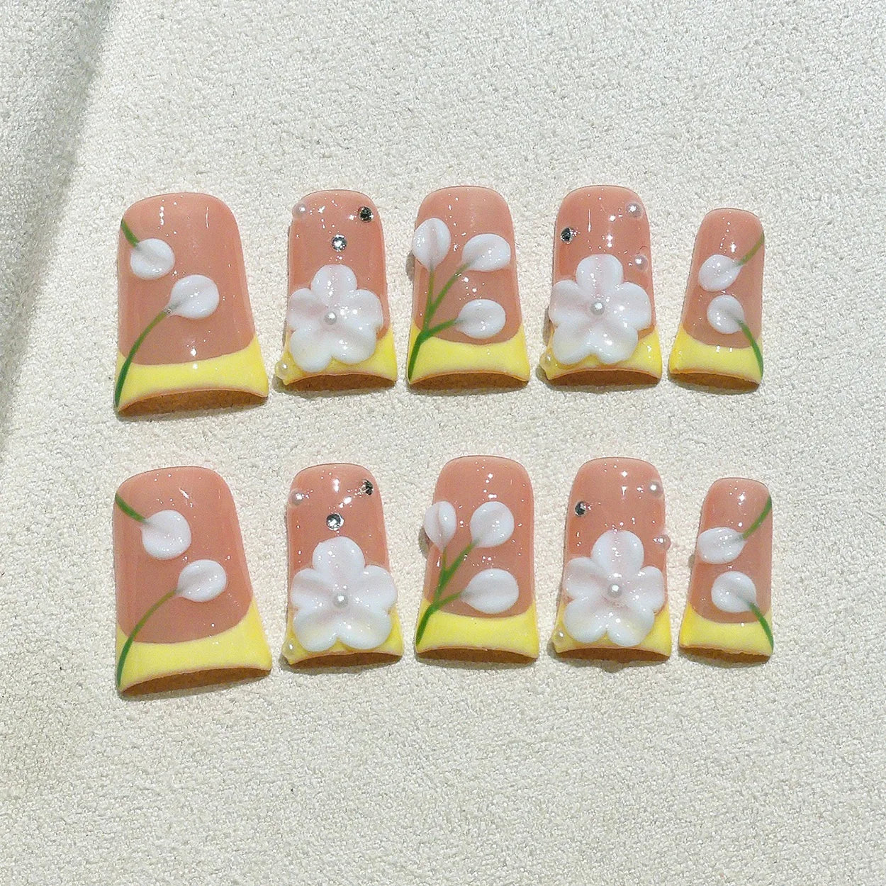 Faux ongles à pression Pêche French Jaune Fleur Blanche 3D - Duck Nails– Faits main (Lot de 10)