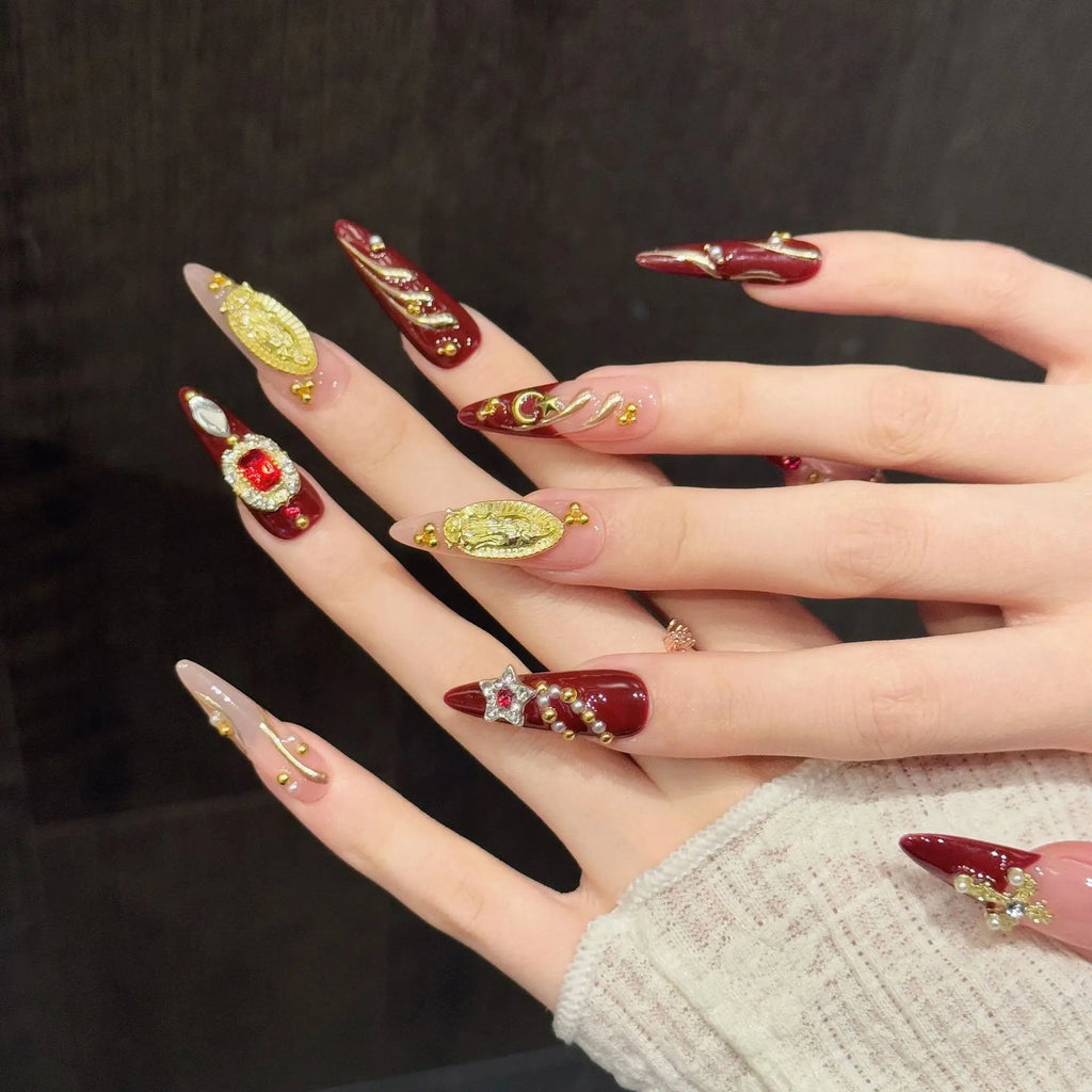 Faux ongles à pression Stiletto Long Rouge et Or Motifs Orientaux - Faits main (Lot de 10)