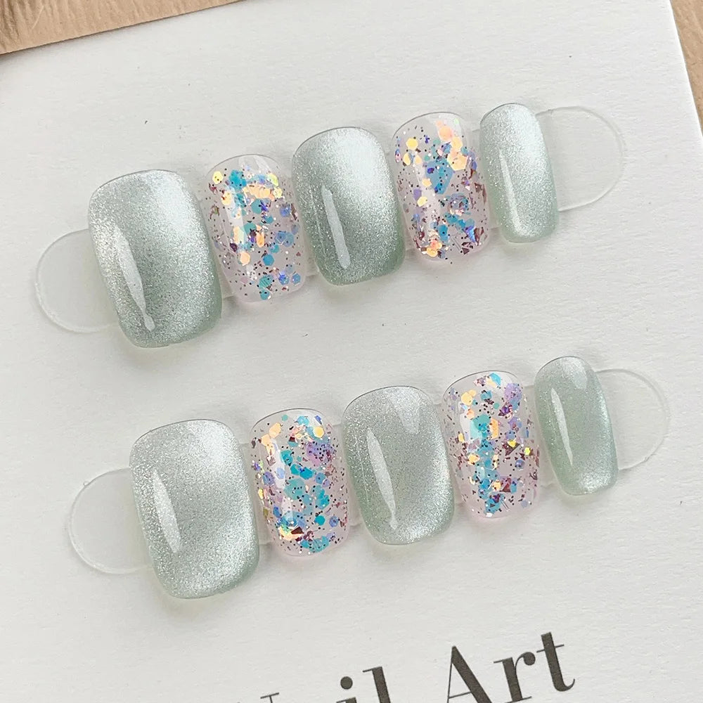 Faux ongles à pression Carré Court Bleu Cyan Sequins Scintillants - Faits main (Lot de 10)