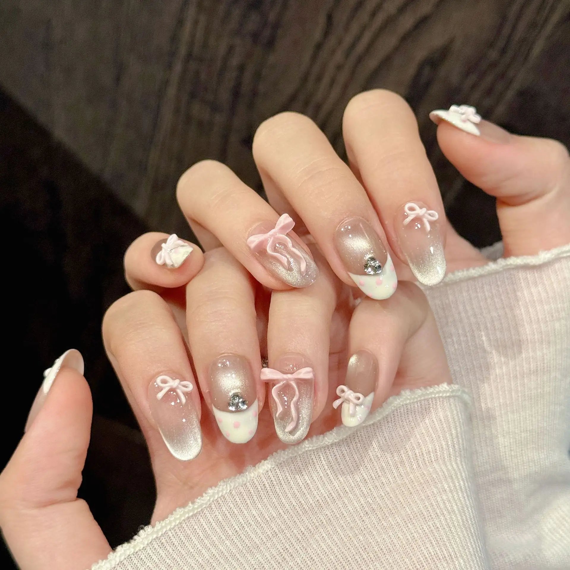 Faux ongles à pression Ovale Moyen Beige Rosé Nœud Doux et Féminin - Faits main (Lot de 10)