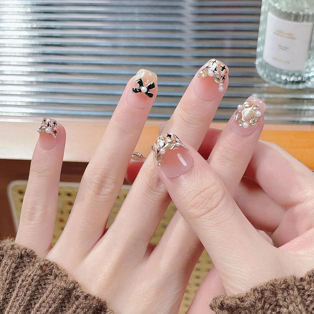 Faux ongles à pression Trapèze Extra Court Doré Orange Luxe Accessible Mignon - Faits main (Lot de 10)