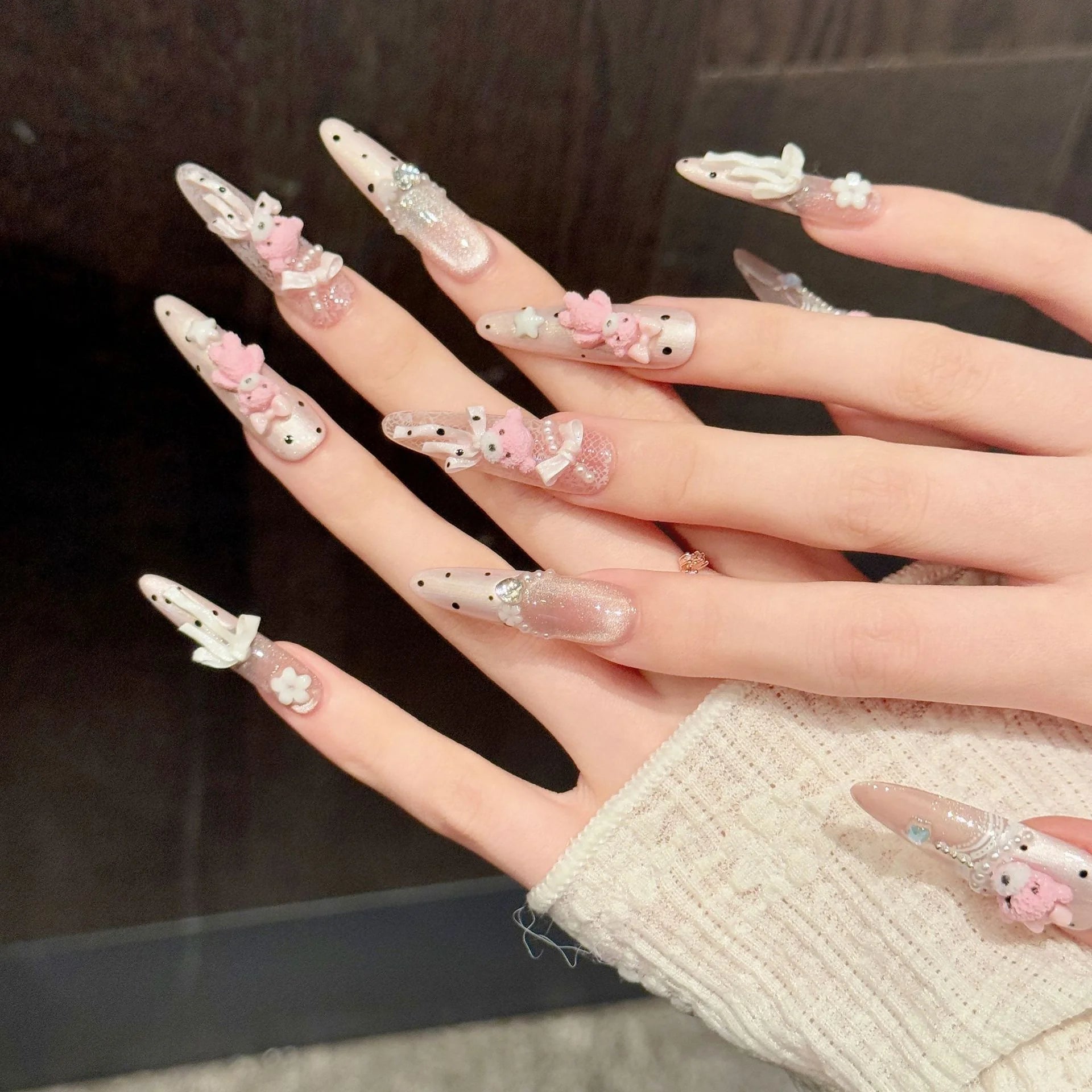 Faux ongles à pression Stiletto Long Ourson Cartoon Kawaii Sucré Pastel - Faits main (Lot de 10)
