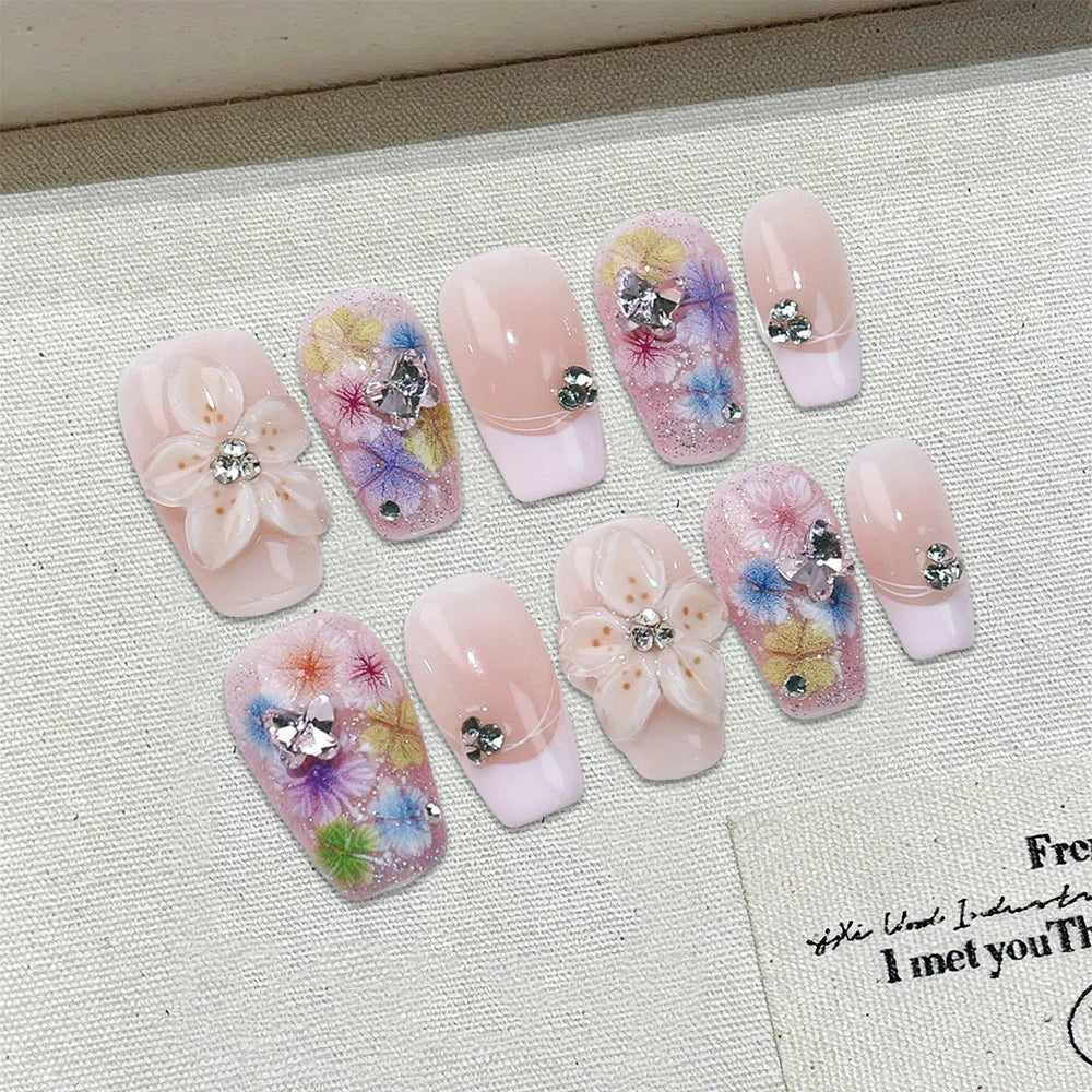 Faux ongles à pression Carré Moyen Nude Rose Fleurs Tropicales 3D Strass – Faits main (Lot de 10)