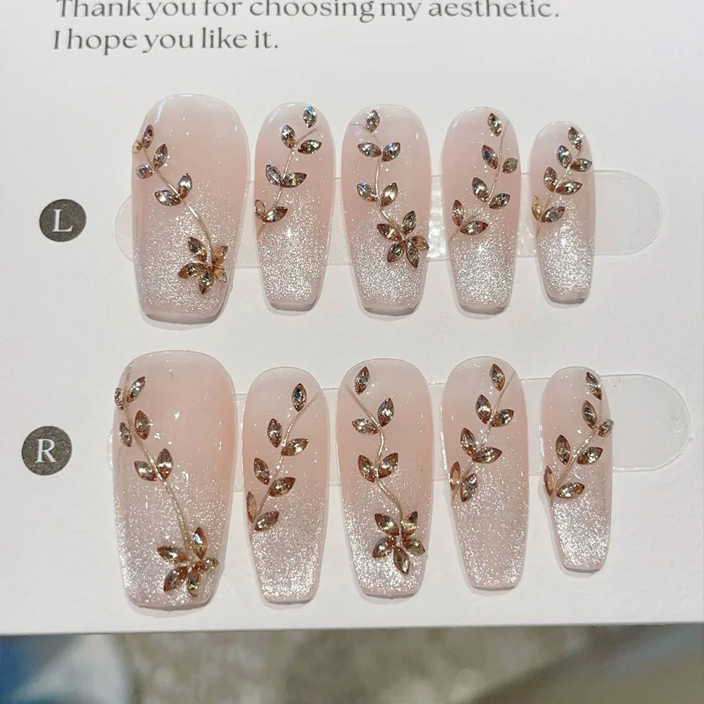 Faux ongles à pression Nude Feuilles Dorées - Ballerine – Faits main (Lot de 10)