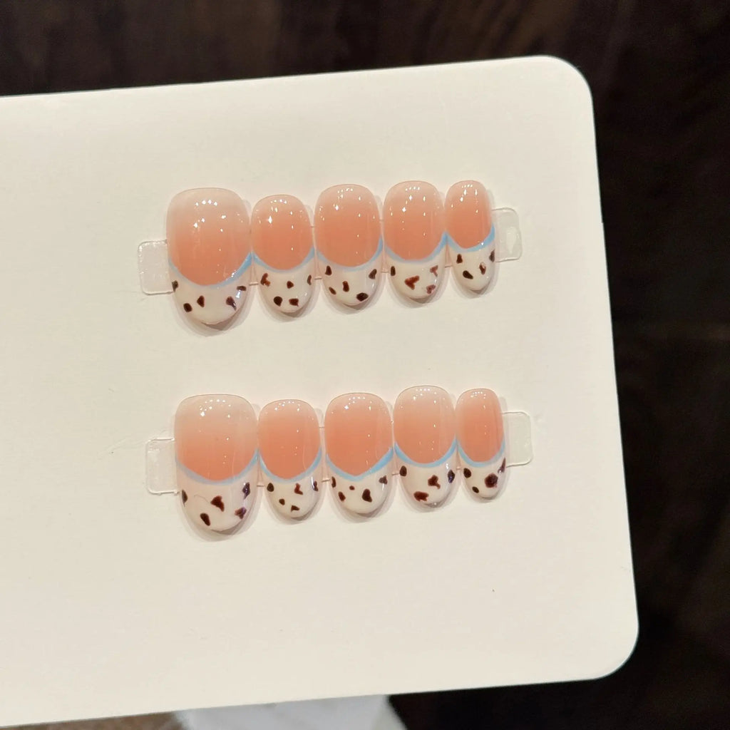 Faux ongles à pression Ovale Moyen Beige Rosé French Motif Léopard - Faits main (Lot de 10)