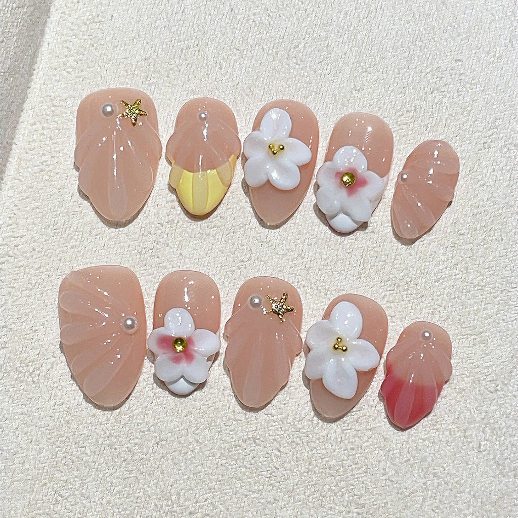 Faux ongles à pression en Amande Nude Fleurs 3D Perle – Faits main (Lot de 10)