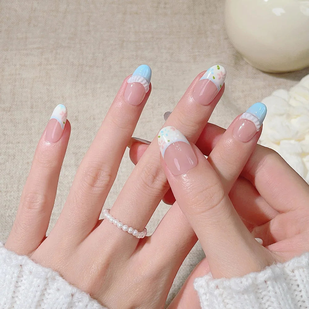 Faux ongles à pression en Amande -  French Rose Bleu Fleuri – Faits main (Lot de 10)