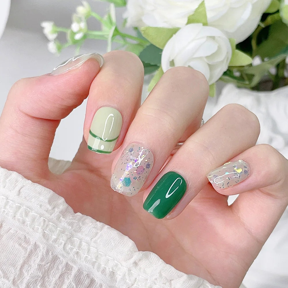 Faux ongles à pression Carrés - Vert Papillon Holographique – Faits main (Lot de 10)
