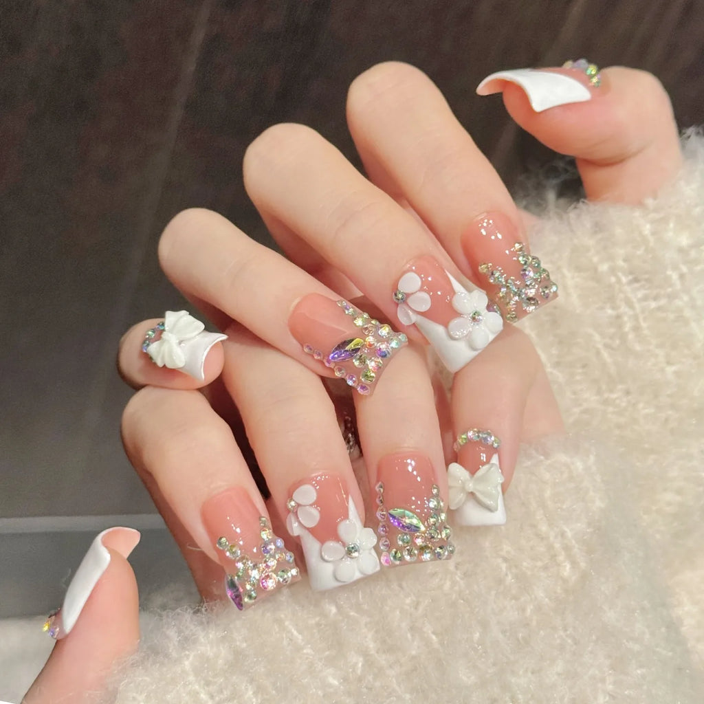 Faux ongles à pression Duck Moyen Rose Blanc Nœud Strass Colorés - Faits main (Lot de 10)