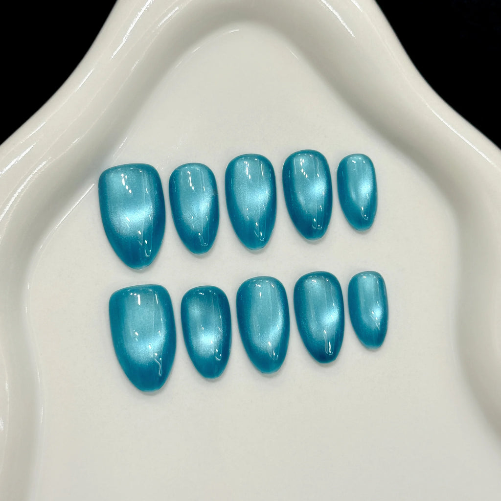 Faux ongles à pression Amande Moyen Œil de Chat Multicolore Rouge Bleu Rose - Faits main (Lot de 10)