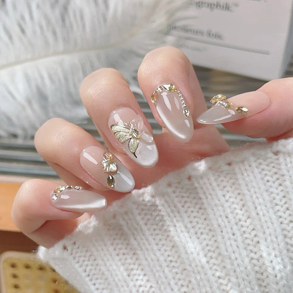 Faux ongles à pression Ovale Moyen Nude Doré Papillon Brillant Noble - Faits main (Lot de 10)