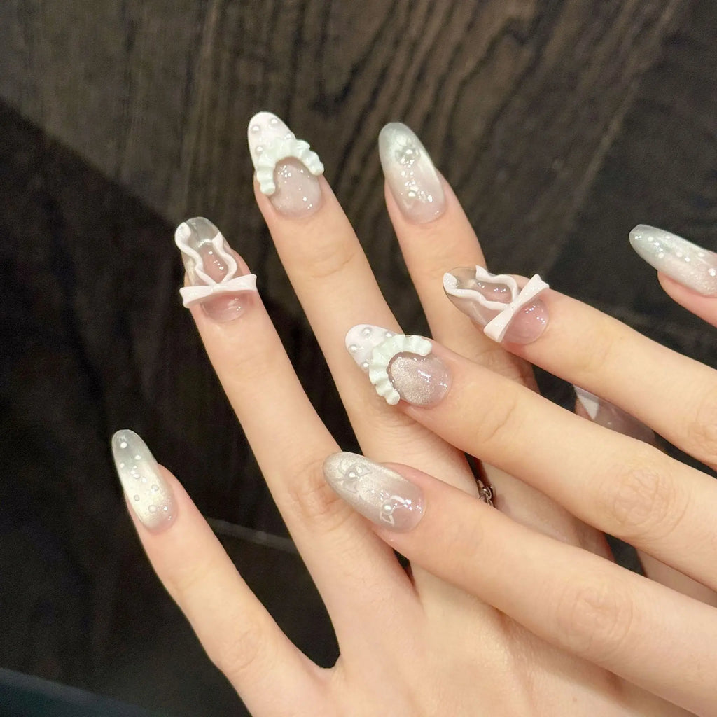 Faux ongles à pression Ovale Moyen Rose Doré Dégradé Nœud Perles Nacrées - Faits main (Lot de 10)