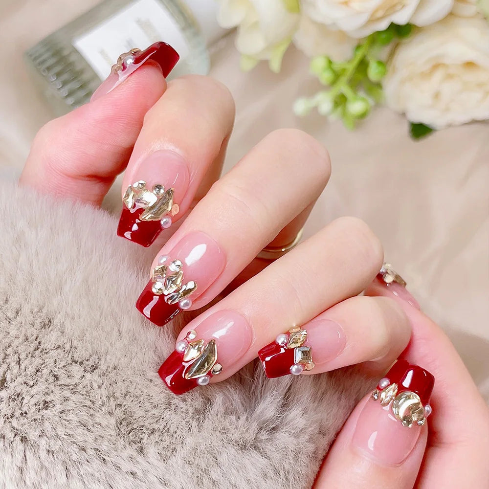 Faux ongles à pression Trapèze Court Rouge Bordeaux Strass Bague - Faits main (Lot de 10)