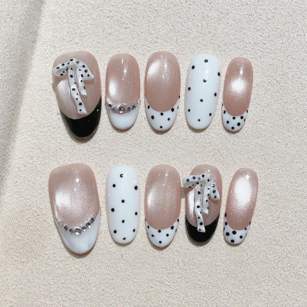 Faux ongles à pression en Amande - Nude French Pois Nœud Strass – Faits main (Lot de 10)
