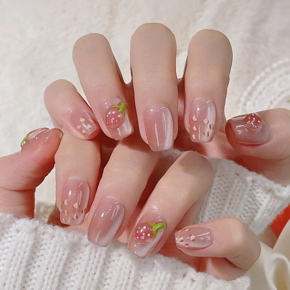 Faux ongles Ovales Fraise 3D Transparente – Faits main (Lot de 10)