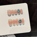 Faux ongles à pression Ovale Moyen Nude Poudré Dégradé Bleu Diamant - Faits main (Lot de 10)
