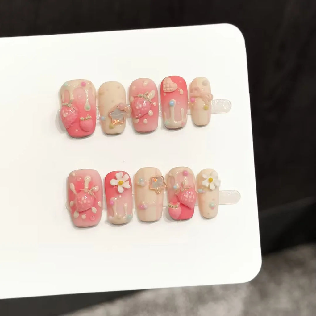 Faux ongles à pression Carré Moyen Fraise Fleurs 3D Étoiles Kawaii - Faits main (Lot de 10)