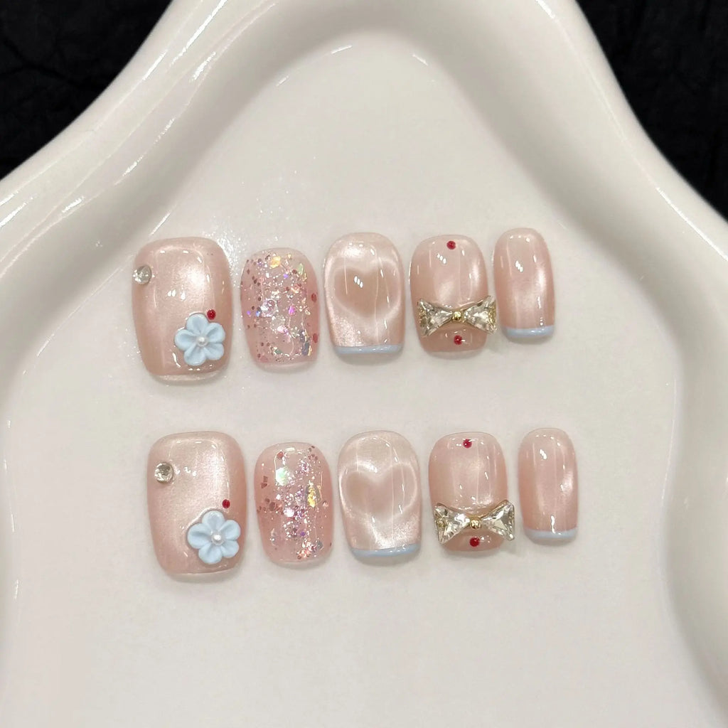 Faux ongles à pression Carré Court - Long Œil de Chat Flash Love Sequins Nœud - Faits main (Lot de 10)