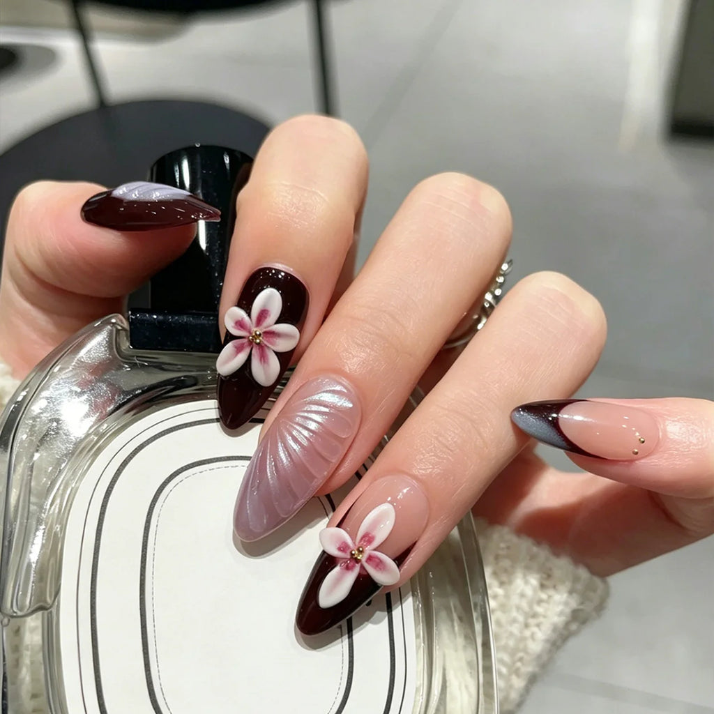 Faux ongles à pression Noir Nude Fleur Sakura – Amande - Faits main (Lot de 10)
