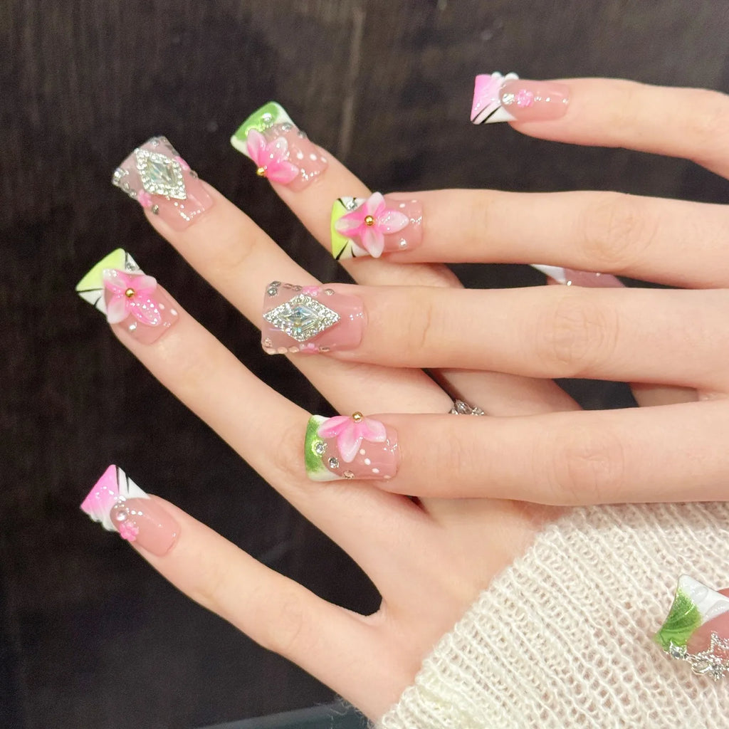 Faux ongles à pression Duck Moyen Fleurs Tendres Blanc Polyvalent Doux - Faits main (Lot de 10)