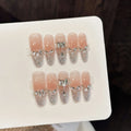 Faux ongles à pression Ovale Long Beige Rosé Strass Argentés Chaîne - Faits main (Lot de 10)