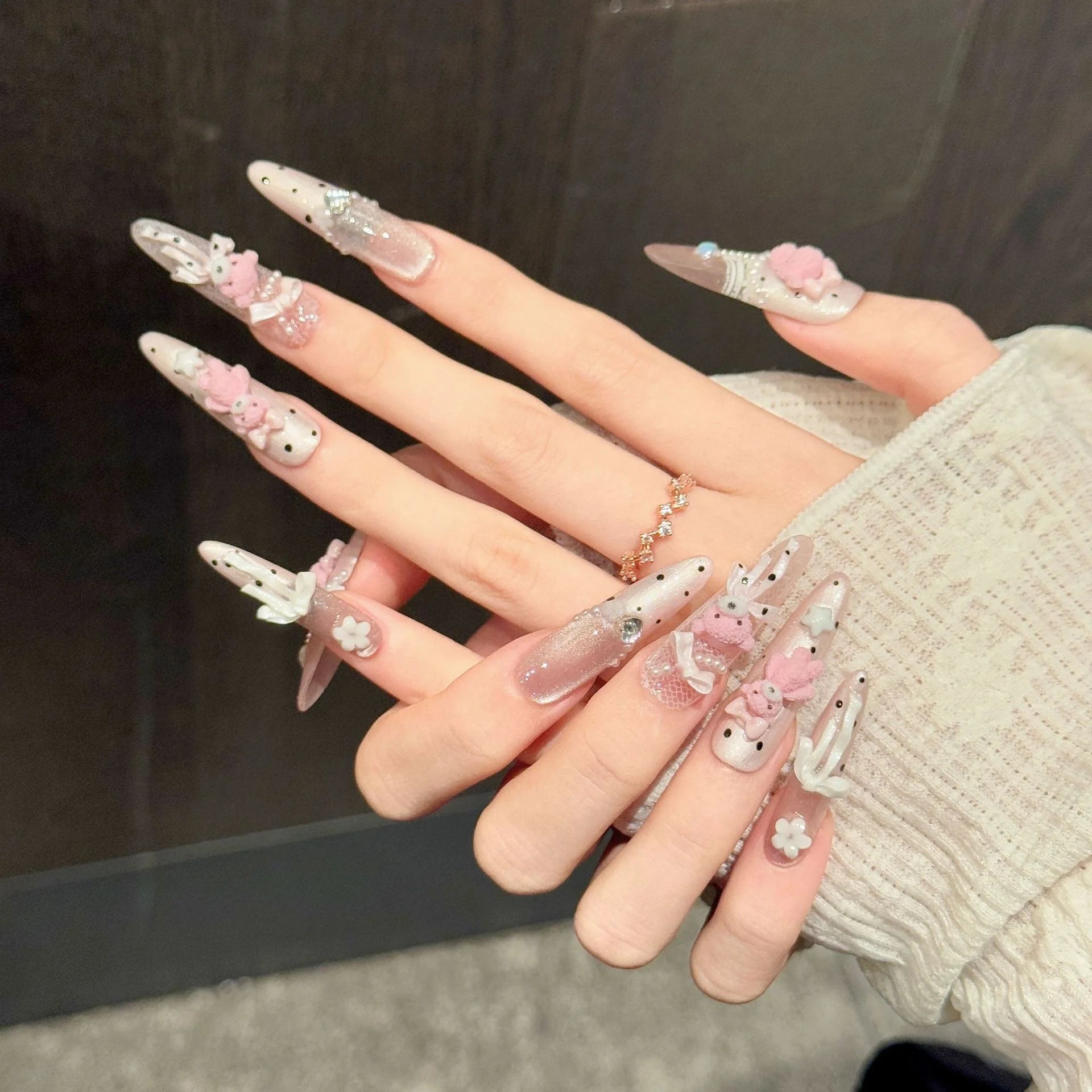 Faux ongles à pression Stiletto Long Ourson Cartoon Kawaii Sucré Pastel - Faits main (Lot de 10)