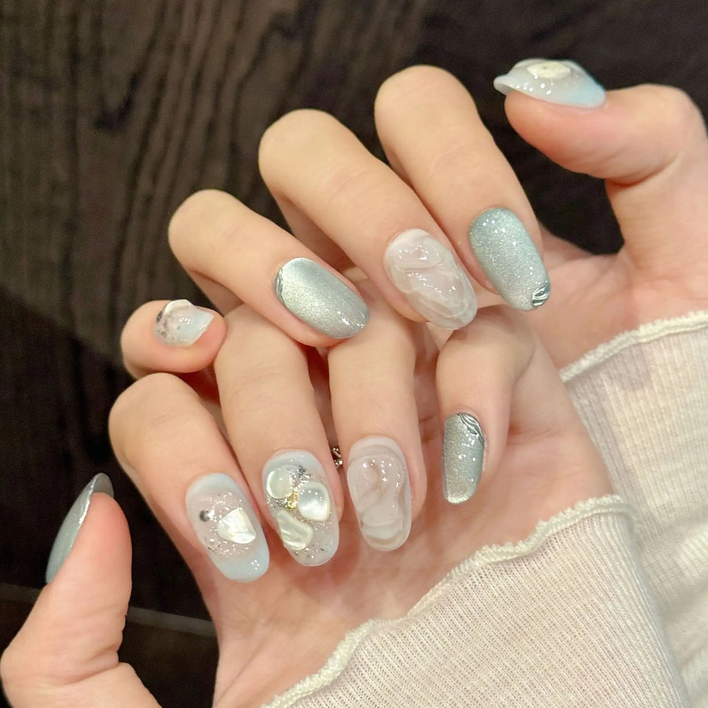 Faux ongles à pression Amande Court Bleu Glace Translucide Coquillage Nacré - Faits main (Lot de 10)