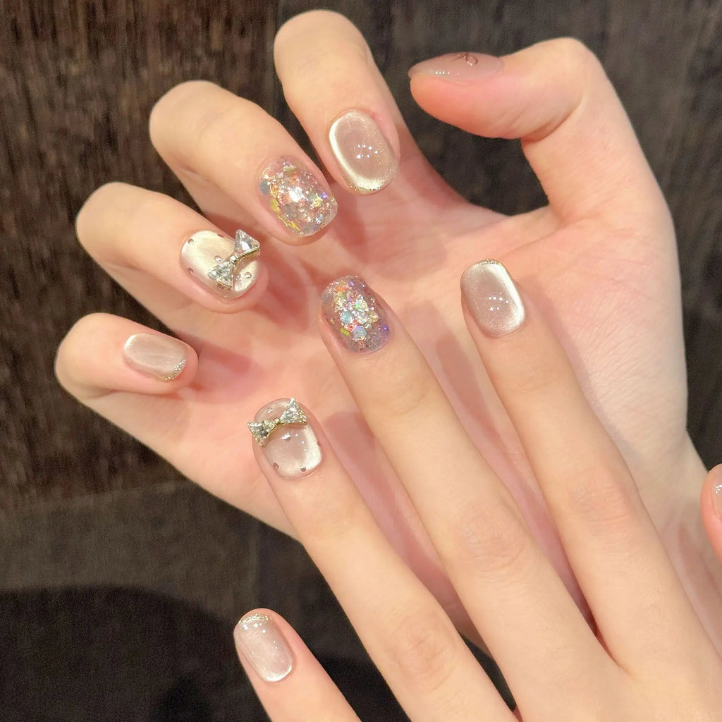 Faux ongles à pression Rond Court Nœud Vague Princesse Pur Désirable - Faits main (Lot de 10)