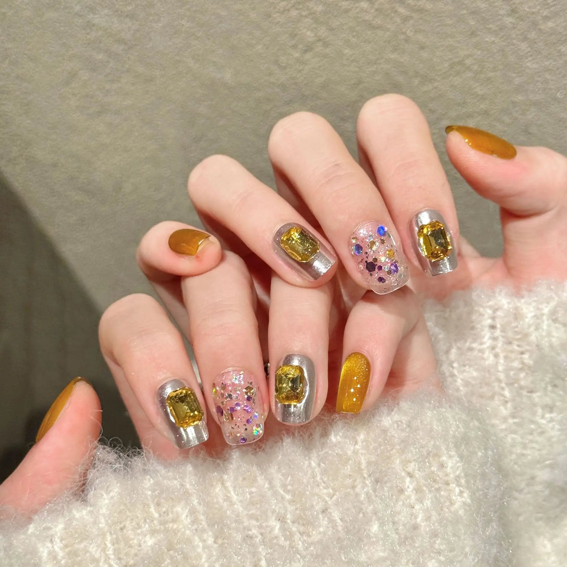 Faux ongles à pression Carré Moyen Doré Pailleté Œil de Chat Miroir Magique - Faits main (Lot de 10)