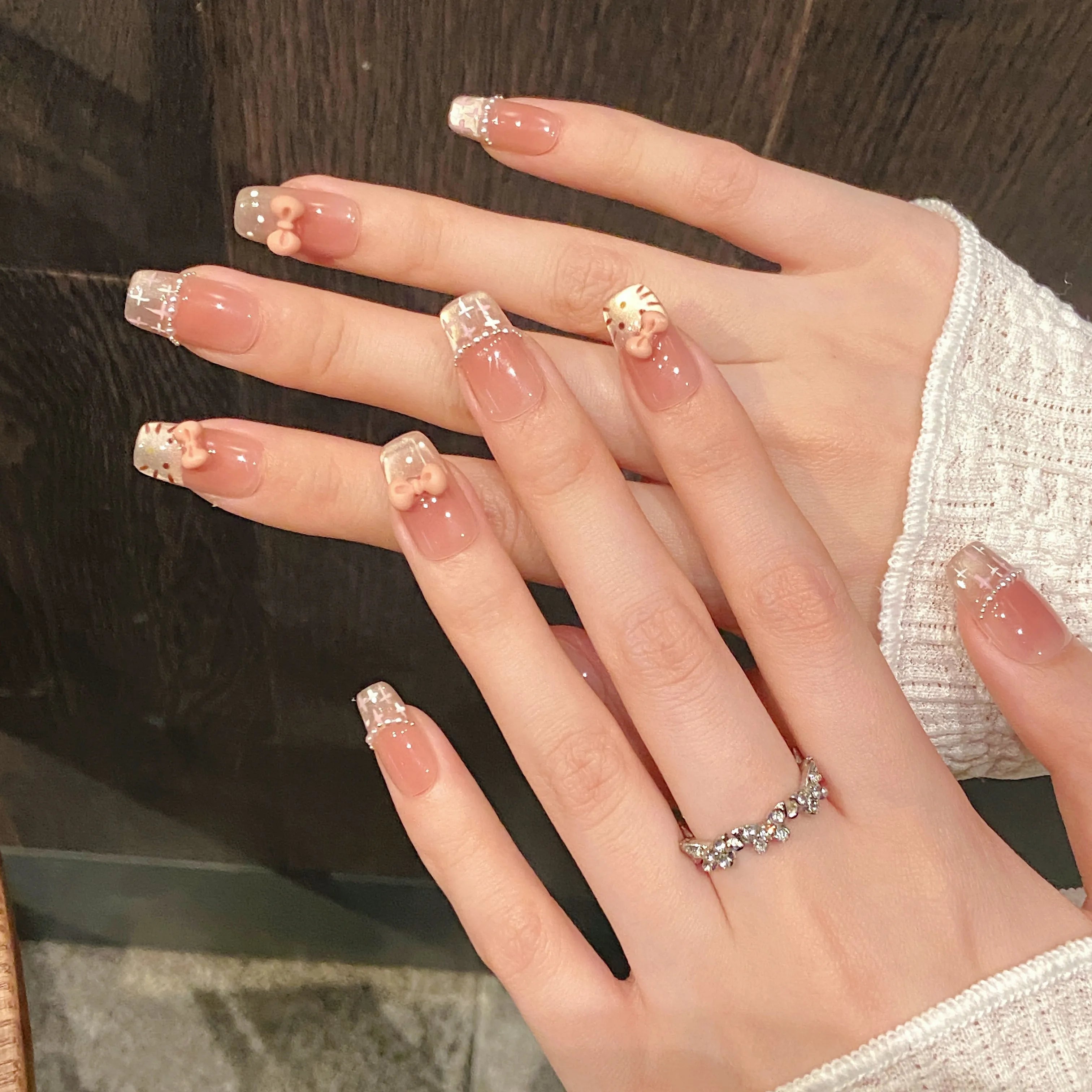 Faux ongles à pression Carré Moyen Rose Nœud French Effet Miroir - Faits main (Lot de 10)