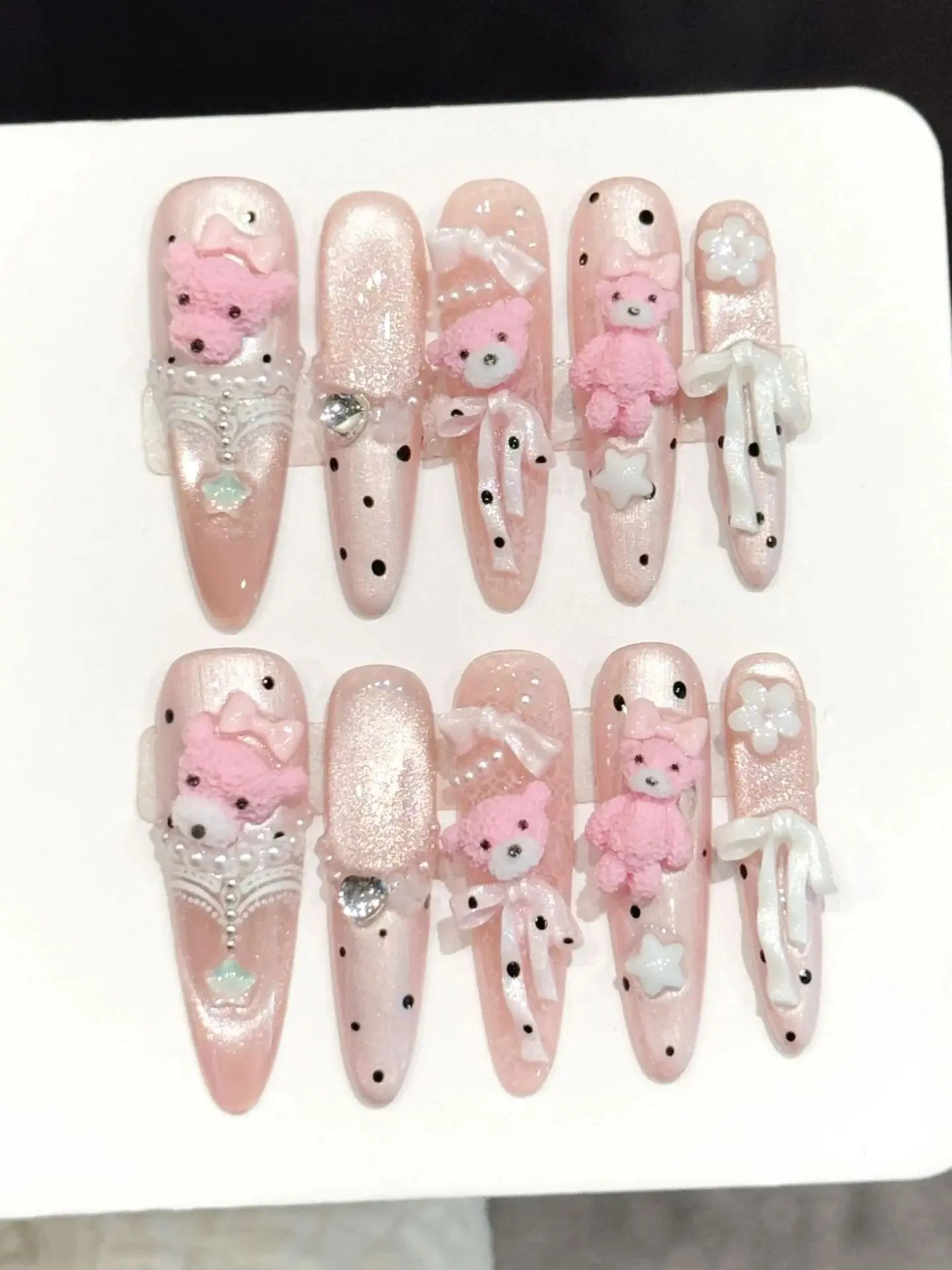 Faux ongles à pression Stiletto Long Ourson Cartoon Kawaii Sucré Pastel - Faits main (Lot de 10)
